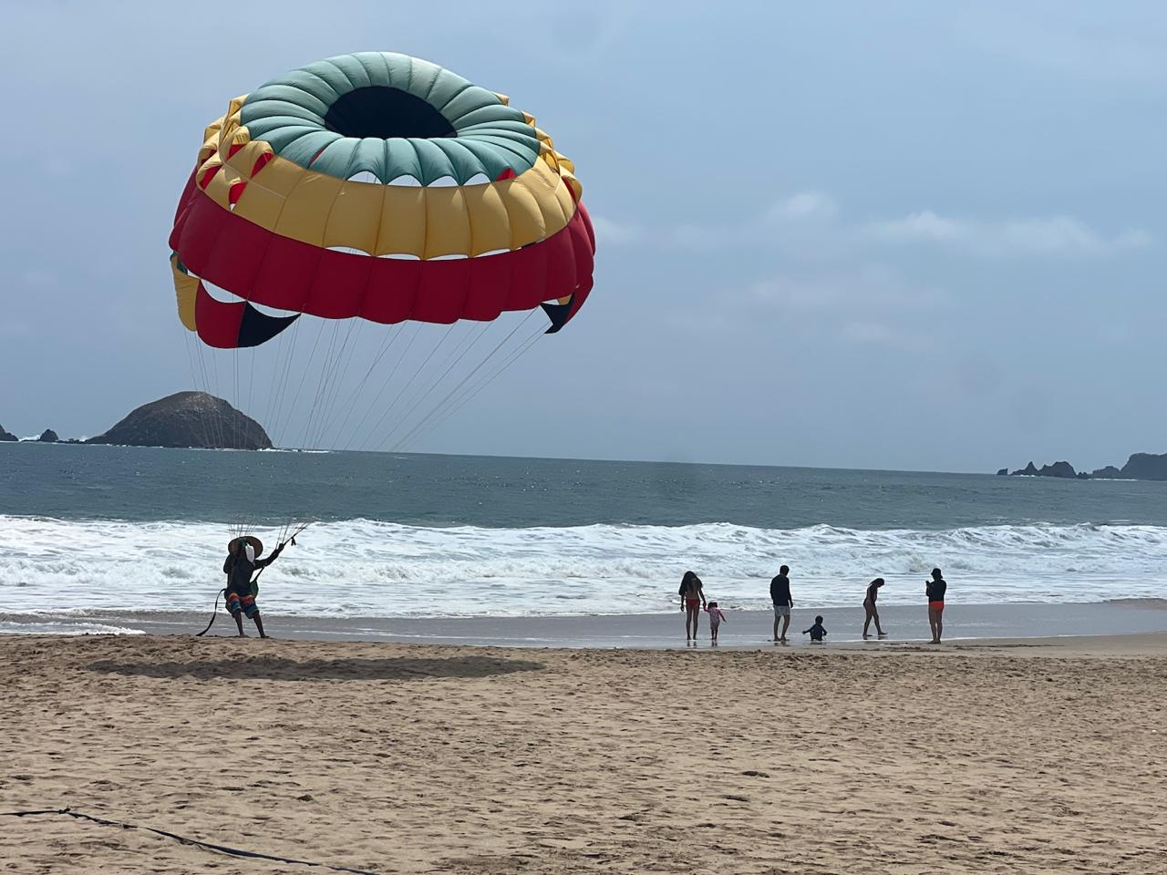 Ixtapa-Zihuatanejo espera ocupación superior al 95% para vacaciones decembrinas