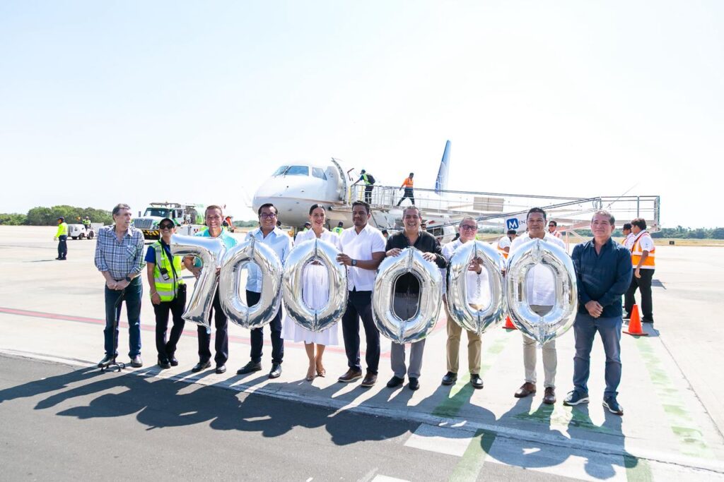 Ixtapa-Zihuatanejo consolida su liderazgo turístico con la llegada del pasajero aéreo 700 mil