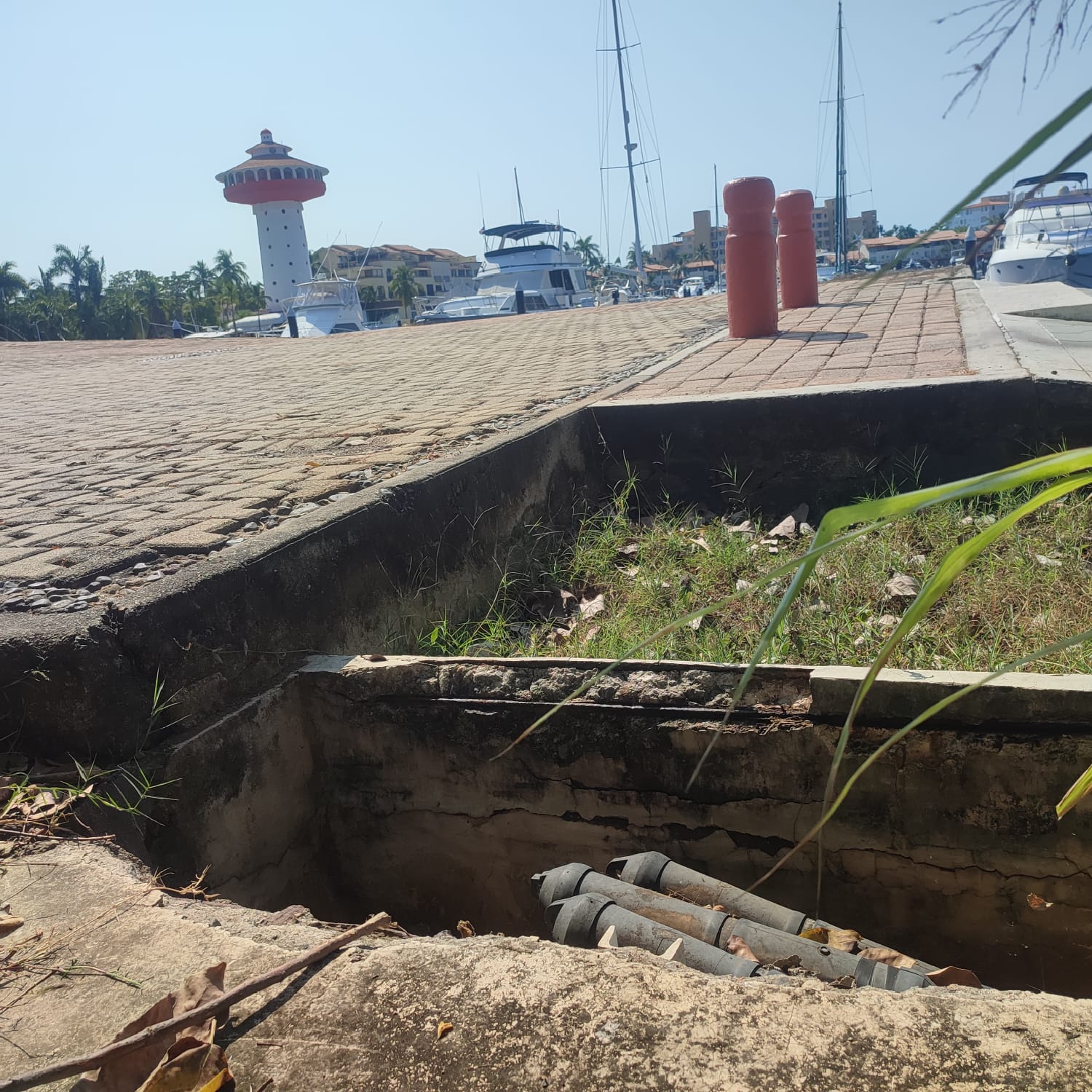 Marina Ixtapa, en abandono: riesgos por falta de mantenimiento