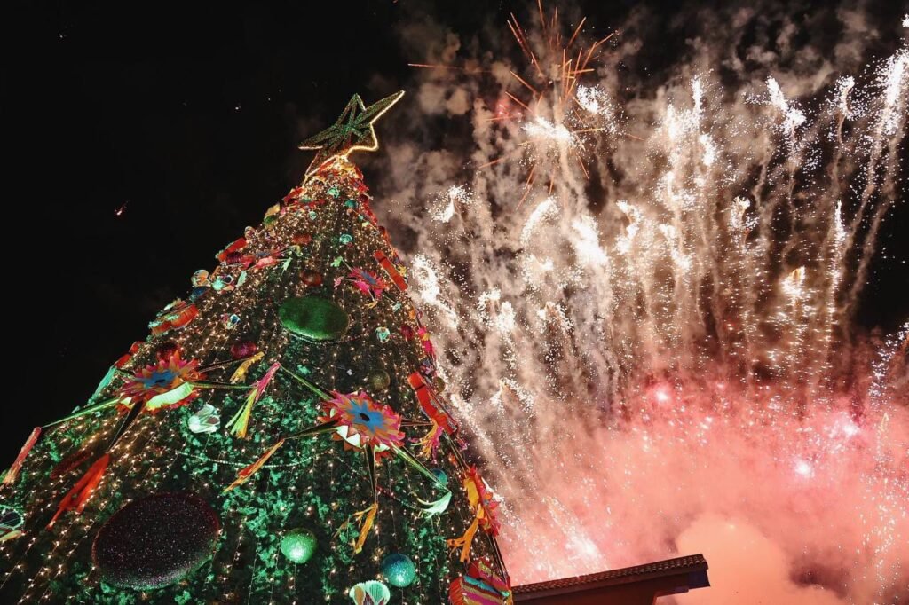 Inició el Festival Navideño 2025 en Ixtapa Zihuatanejo