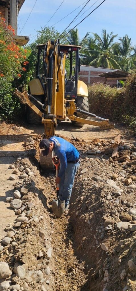 CAPAZ fortalece el suministro de agua potable en Pantla con la rehabilitación de 300 metros lineales de tubería