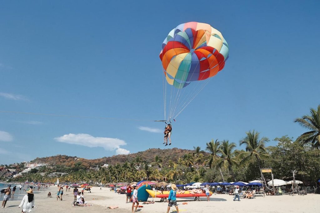 Ixtapa-Zihuatanejo continúa llenándose de turistas nacionales e internacionales para recibir el 2026