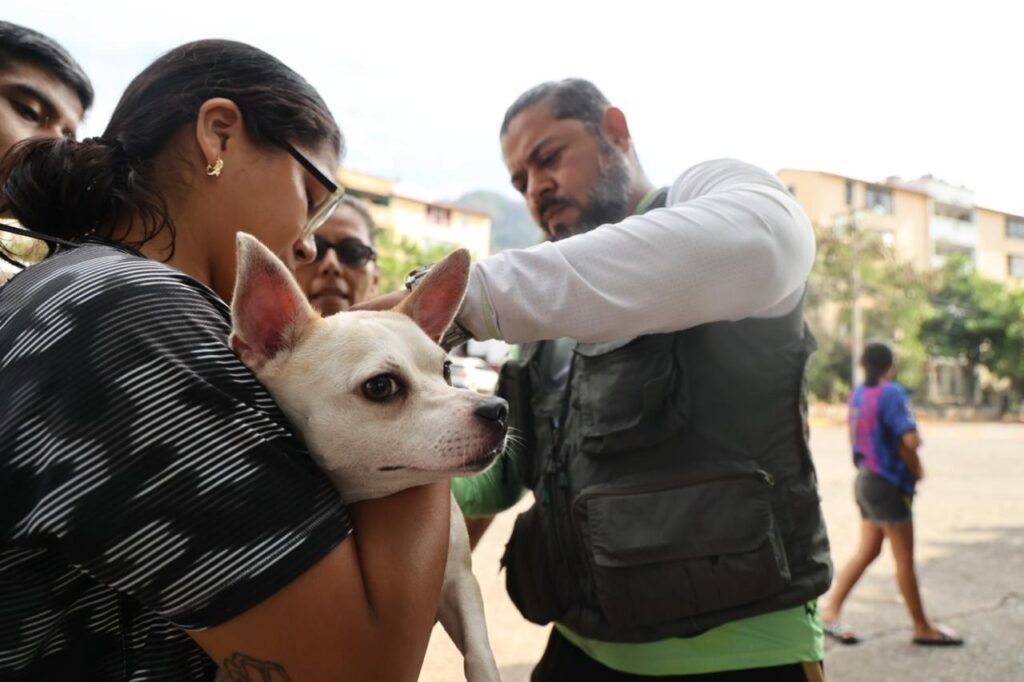 Personal del Centro de Bienestar Animal realizó campaña de vacunación antirrábica.