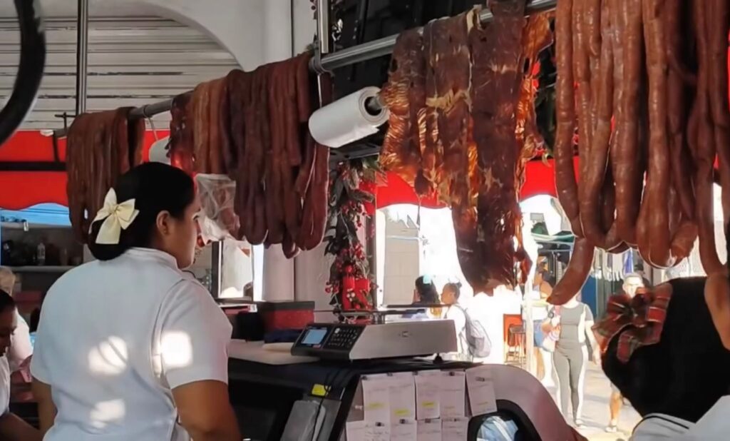 Gusano barrenador no afecta venta de carne en Zihuatanejo