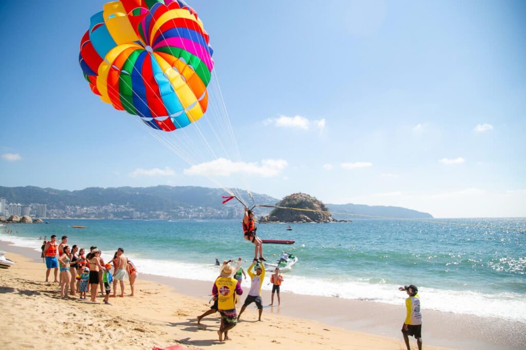 El Hogar del Sol recibe a miles de familias durante el primer fin de semana de 2026. Acapulco destaca con una ocupación hotelera de 93.2%