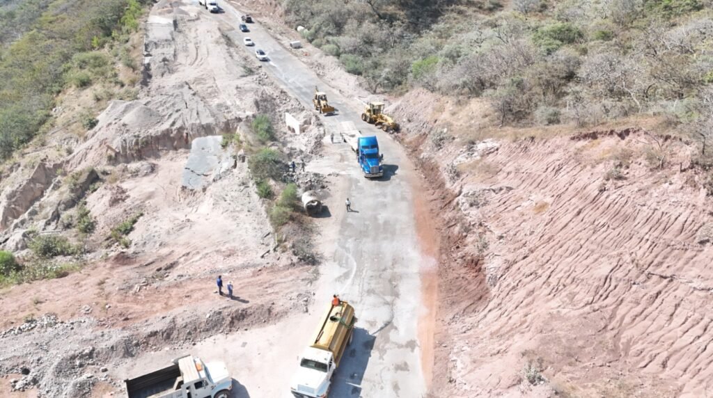 Supervisa CICAEG trabajos de mantenimiento en el nuevo libramiento Chilpancingo–Tixtla