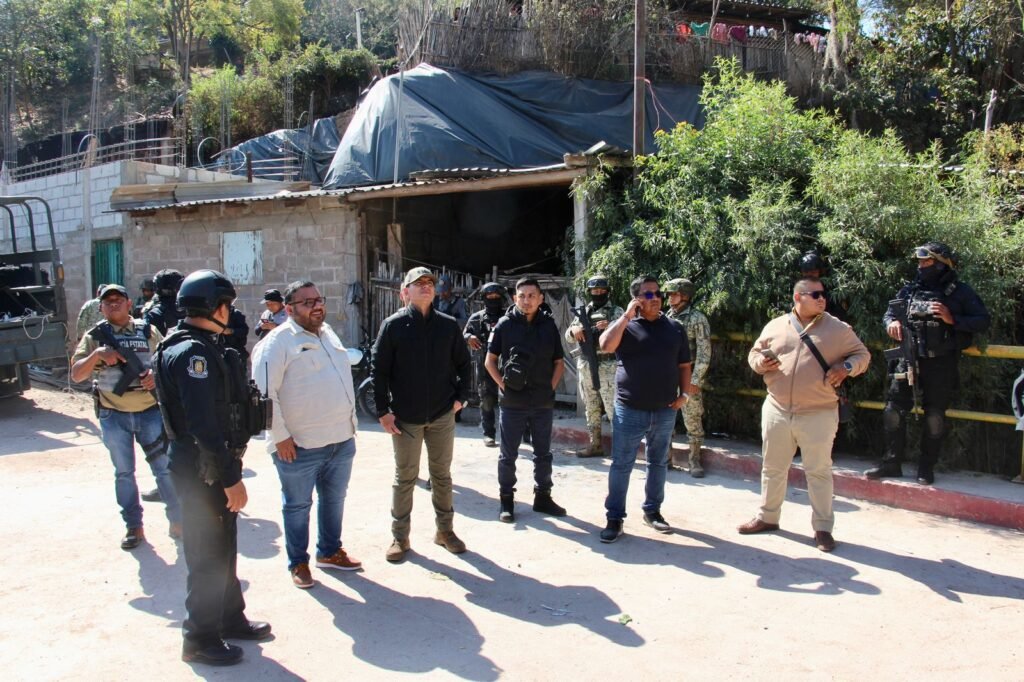 Atiende gobierno del estado a pobladores de Huitzapula Norte, municipio de Atlixtac