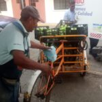 Cargadores en triciclos sostienen el abasto en Zihuatanejo pese al poco reconocimiento