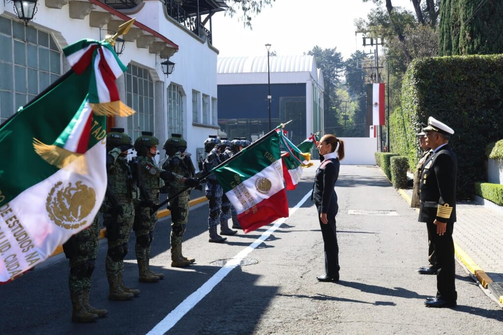 “México es dignidad, valentía y grandeza”: Presidenta Claudia Sheinbaum en ceremonia por el Día de la Bandera