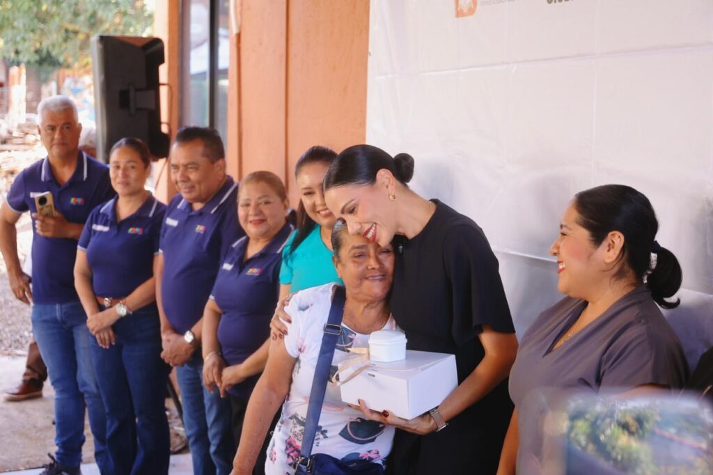 Gobierno de Zihuatanejo beneficia a más de 60 personas con campaña gratuita de prótesis dentales