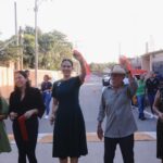 Lomas de Ixtapa recibe su calle principal pavimentada