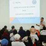 Gobierno de Lizette Tapia Castro apoya a pescadores ribereños para la obtención de su Libreta de Mar