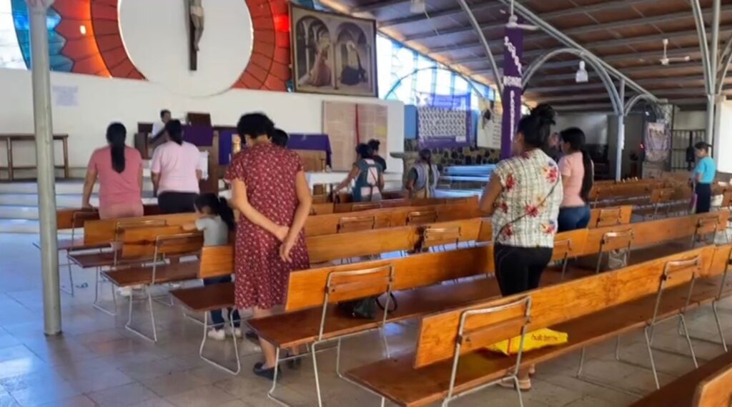 Inicia la Cuaresma con el Miércoles de Ceniza; participan religiosos de Zihuatanejo