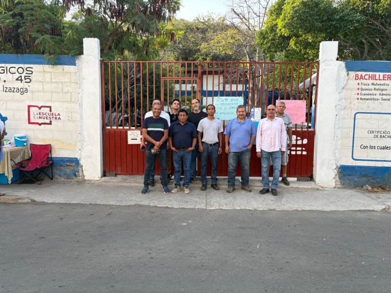 Continúan paros y protestas del magisterio en Costa Grande