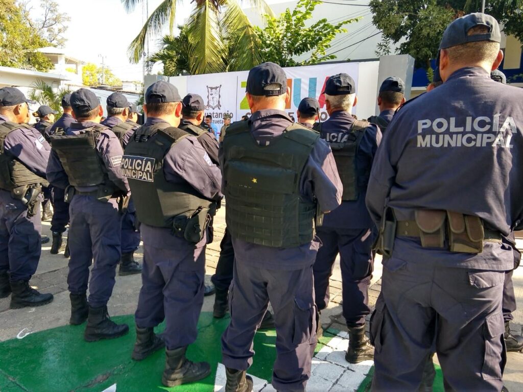 Policía Municipal de Zihuatanejo busca incrementar estado de fuerza