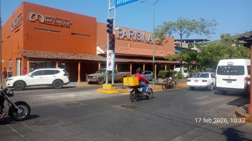 Parisina reabre con normalidad tras conato de incendio en el Centro de Zihuatanejo