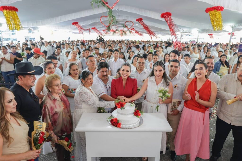 Evelyn Salgado une a más de 500 parejas en bodas colectivas “Nos Casamos” 2026 en Chilpancingo