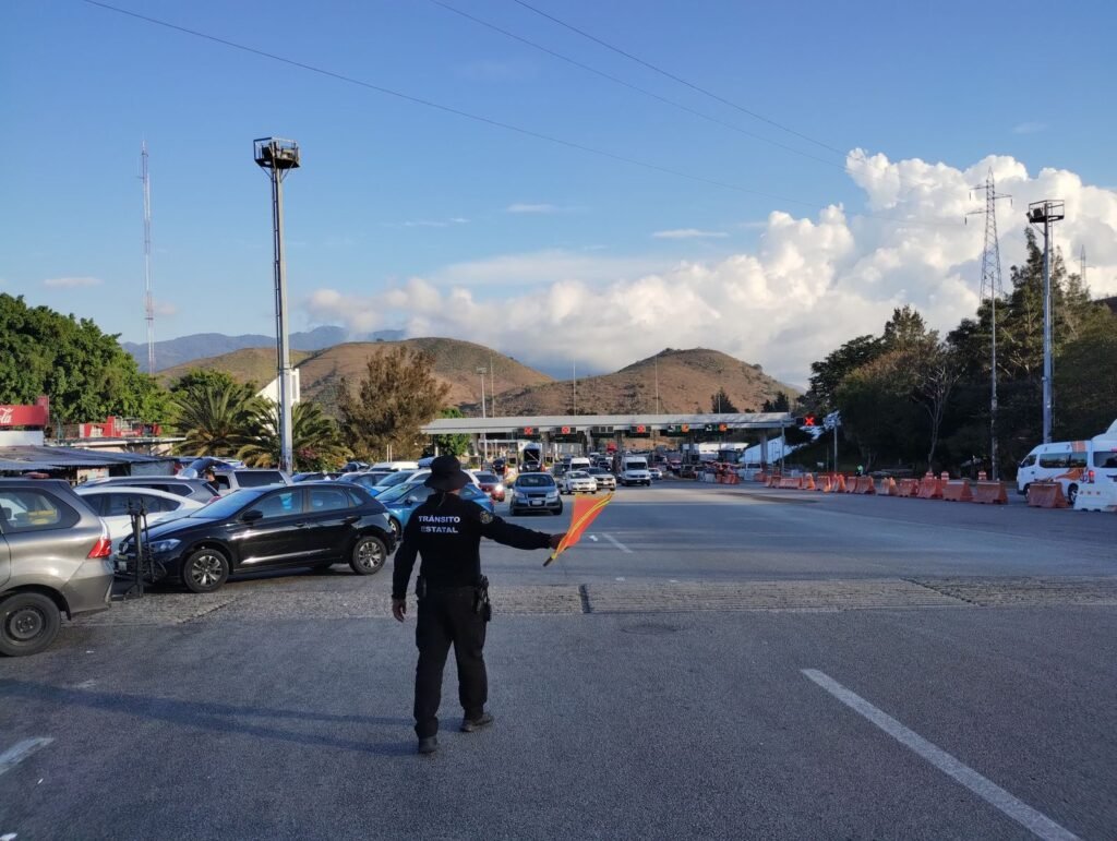 Implementa Tránsito Estatal dispositivo de seguridad en carreteras y Autopista del Sol