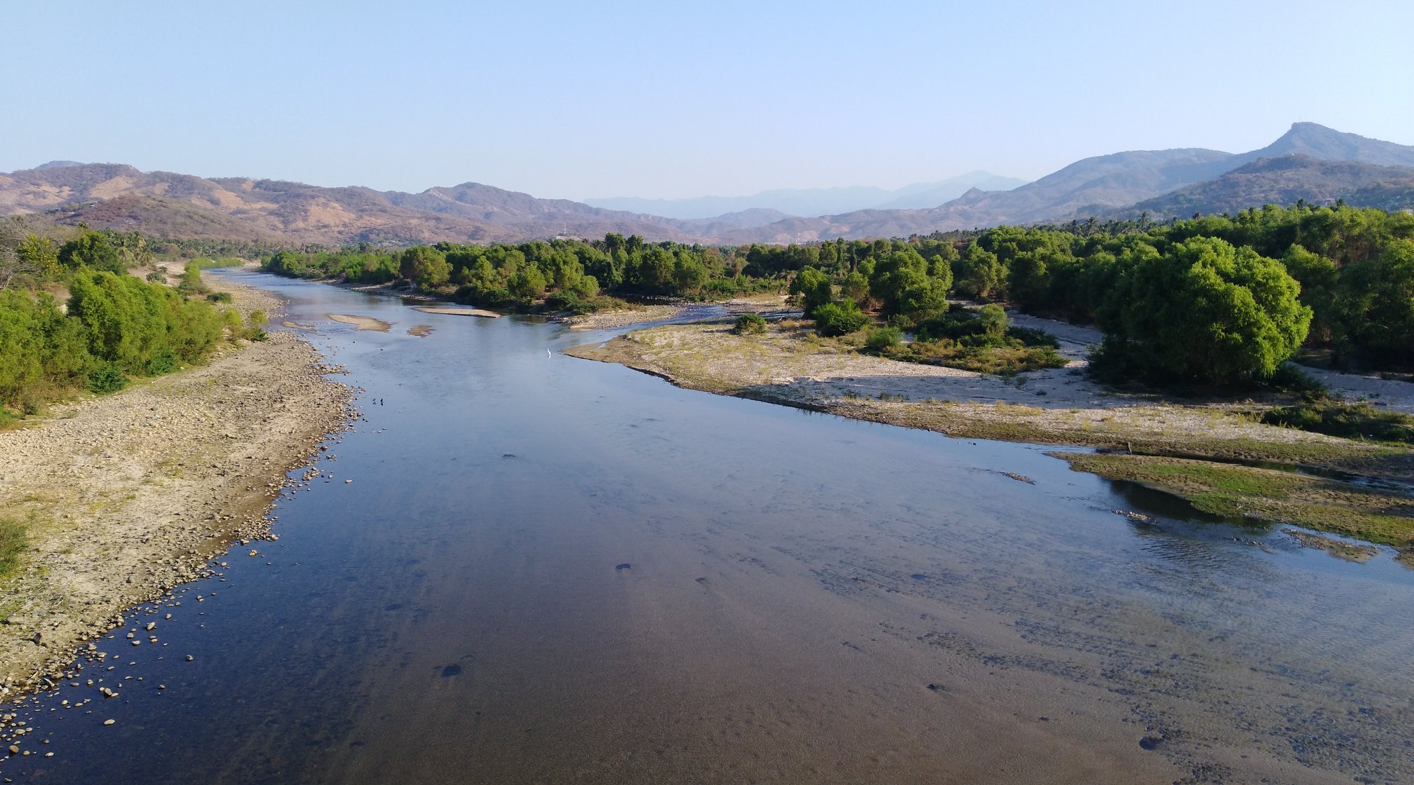 Contaminación en el río de Tecpan provoca desaparición de especies