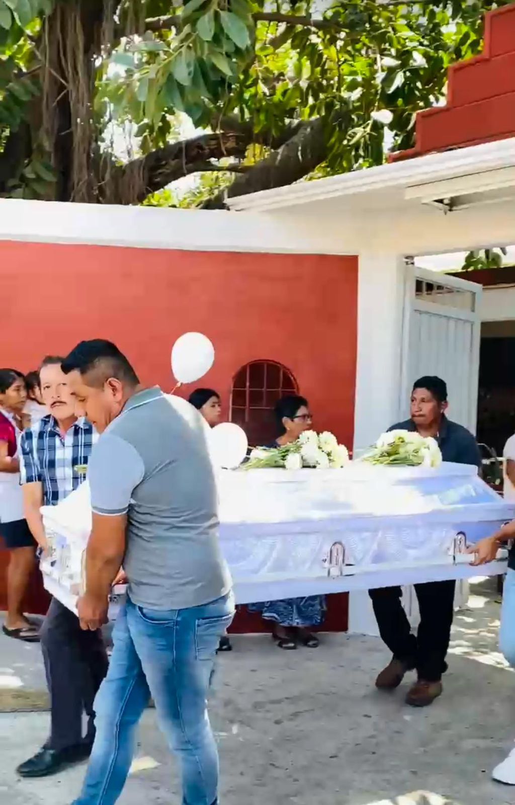 Dan último adiós a Jazmín de la Secundaria Caritino Maldonado