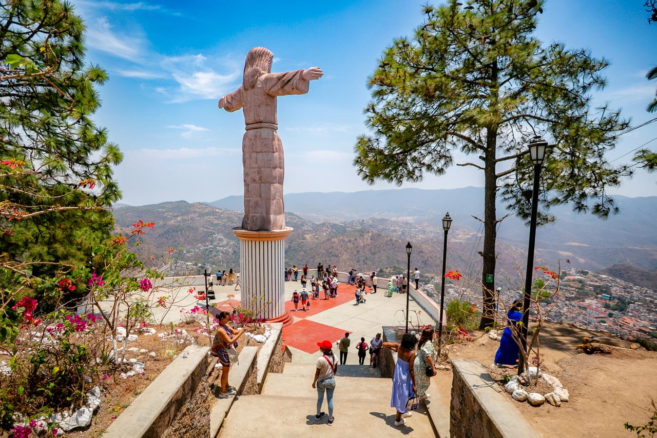 Guerrero vive una activa temporada vacacional de Semana Santa