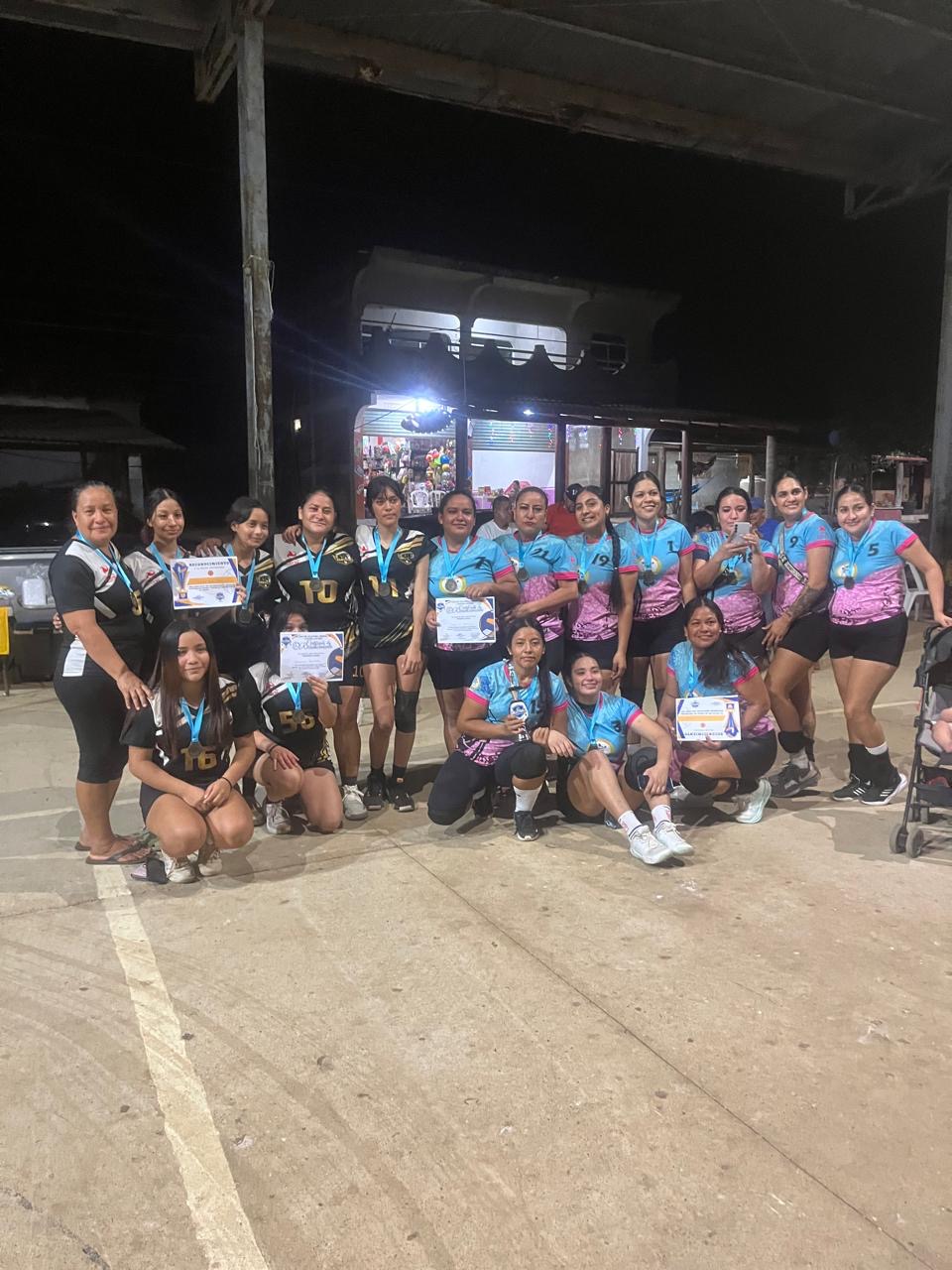 Exitoso torneo de voleibol en Lagunillas reúne a decenas de familias
