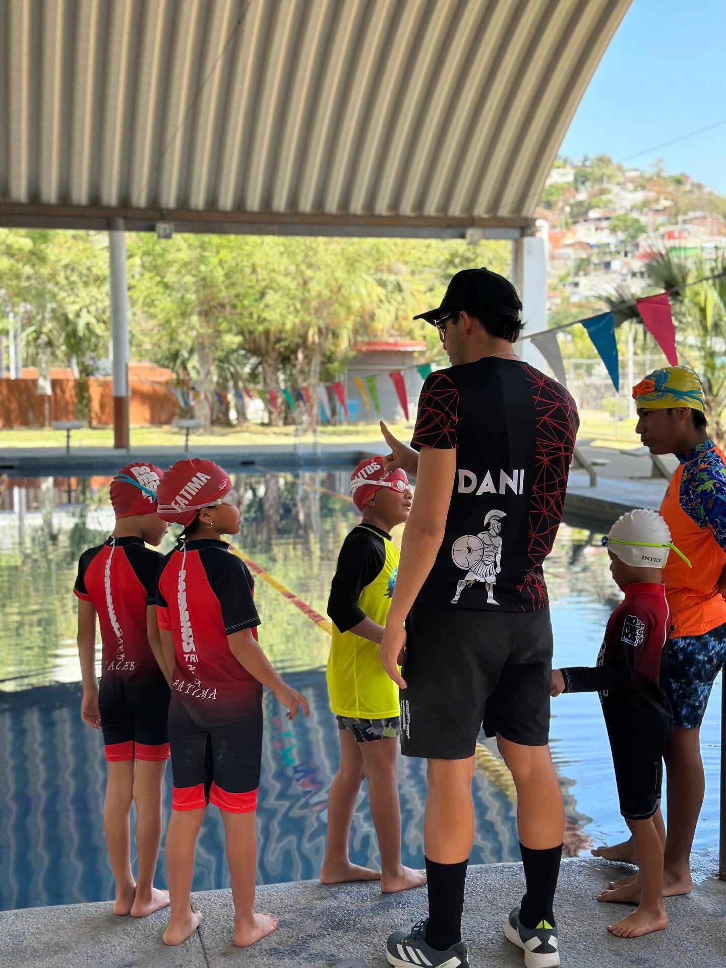 Concluye exitosamente curso vacacional de triatlón impartido por Daniel Román