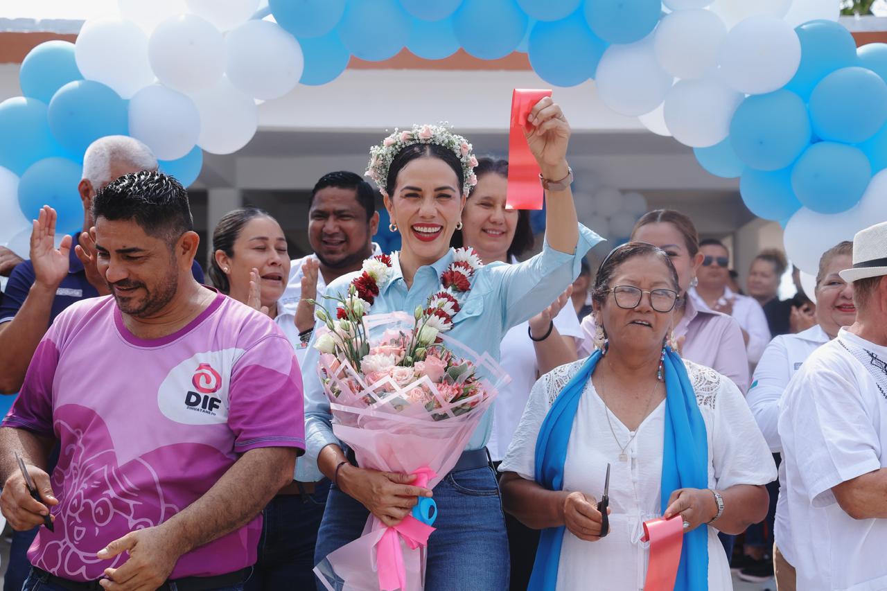 Los Achotes reciben con alegría su casa club remodelada