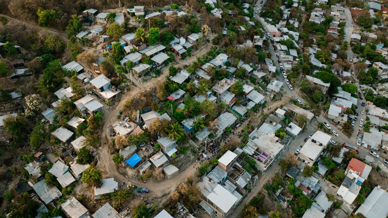 Gobierno de Zihuatanejo beneficia y mejora la colonia Ampliación Buenos Aires