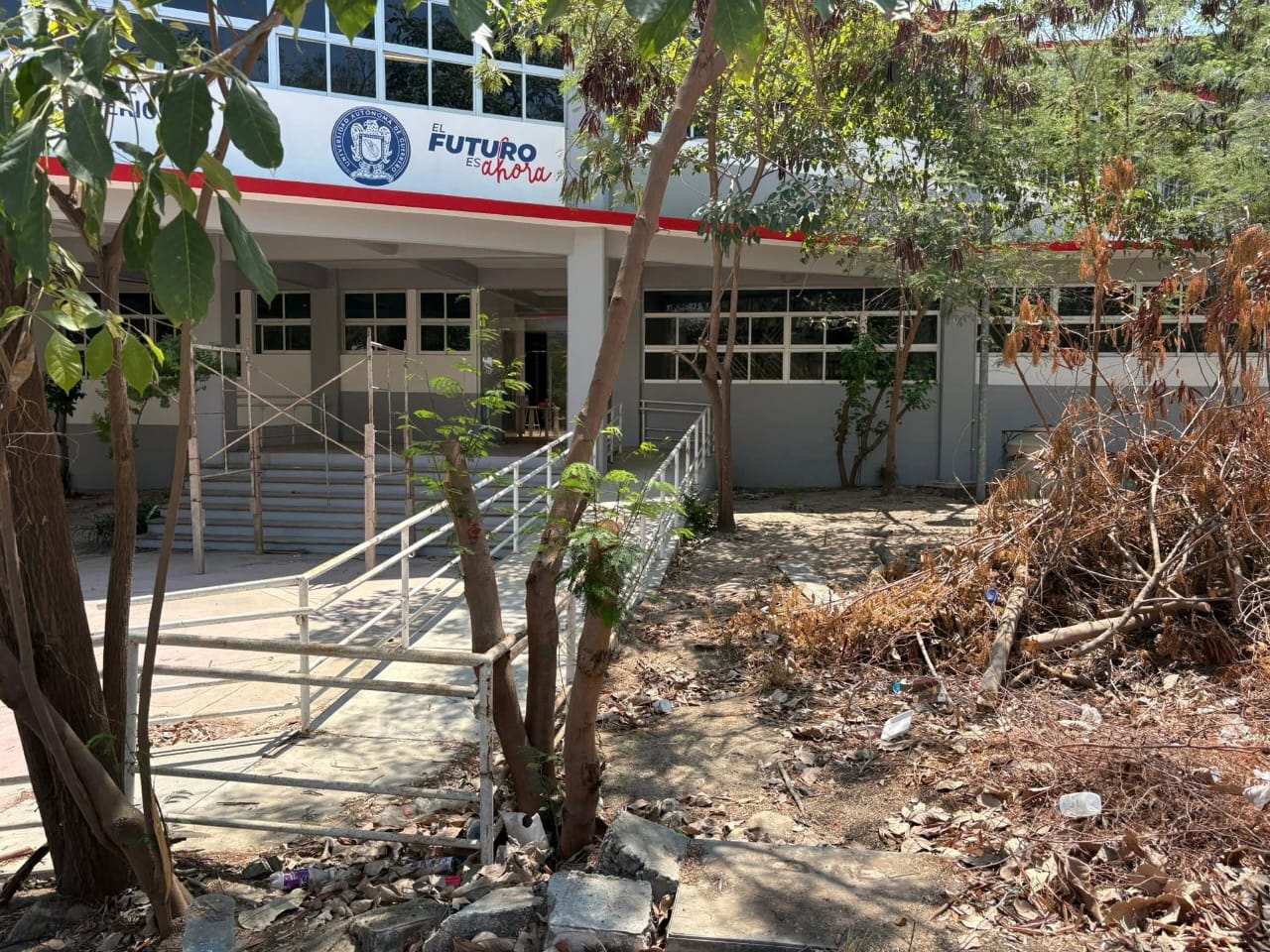 En abandono el Centro Regional de Educación Superior de la UAGro en Tecpan