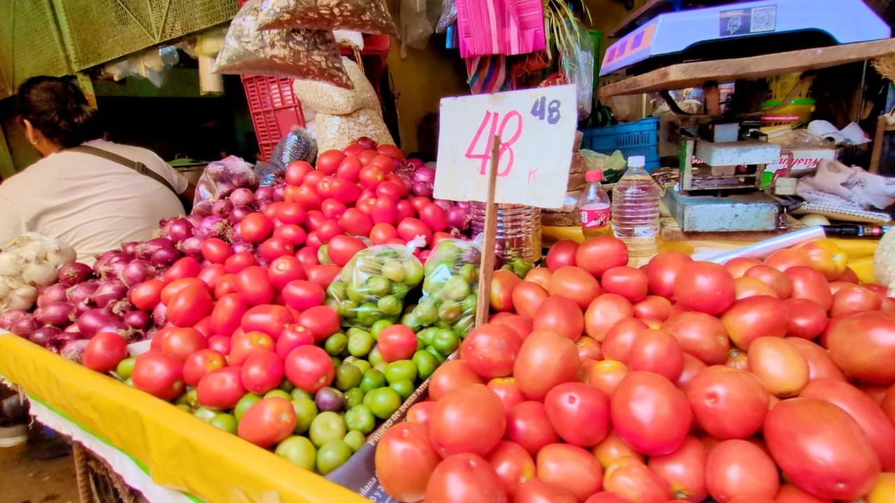 Alza en productos básicos golpea economía familiar en Atoyac