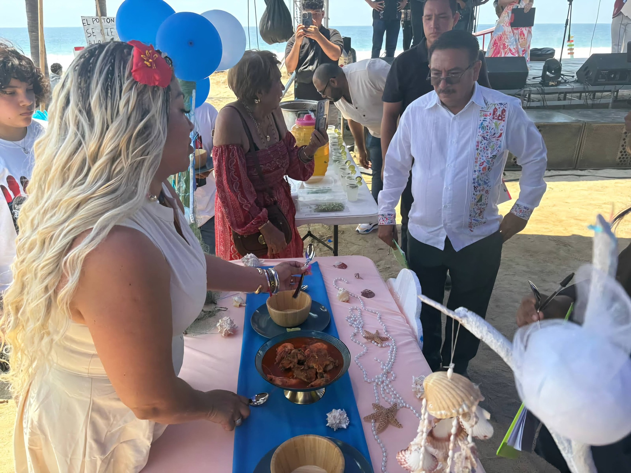 Realizan primer Festival del Caldo Costeño en playas de San Jerónimo de Juárez
