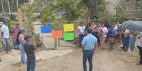 Sin clases jardín de niños en Atoyac por conflicto en acceso al plantel