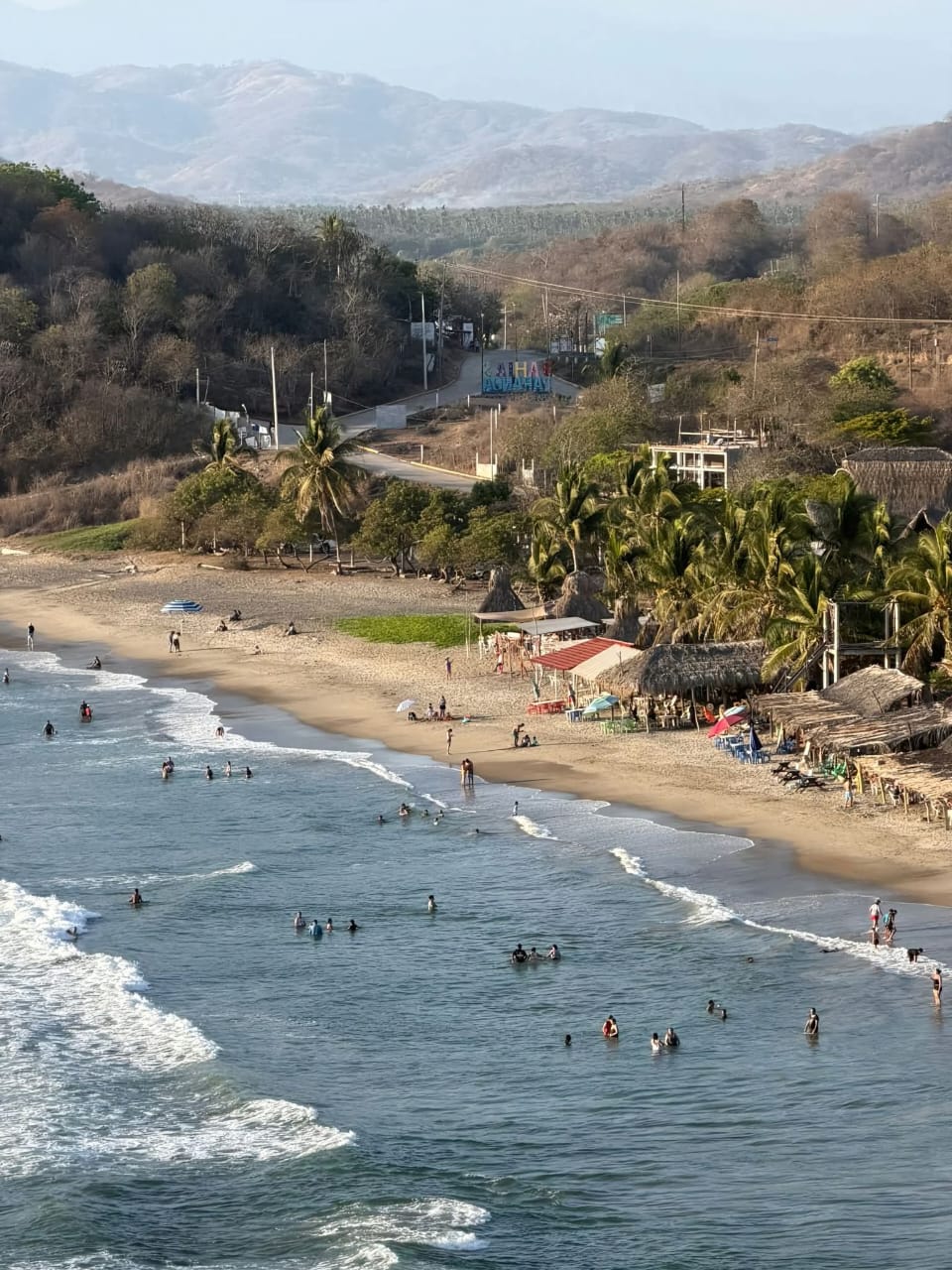 Reportan buena ocupación turística en Bahías de Papanoa durante Semana Santa