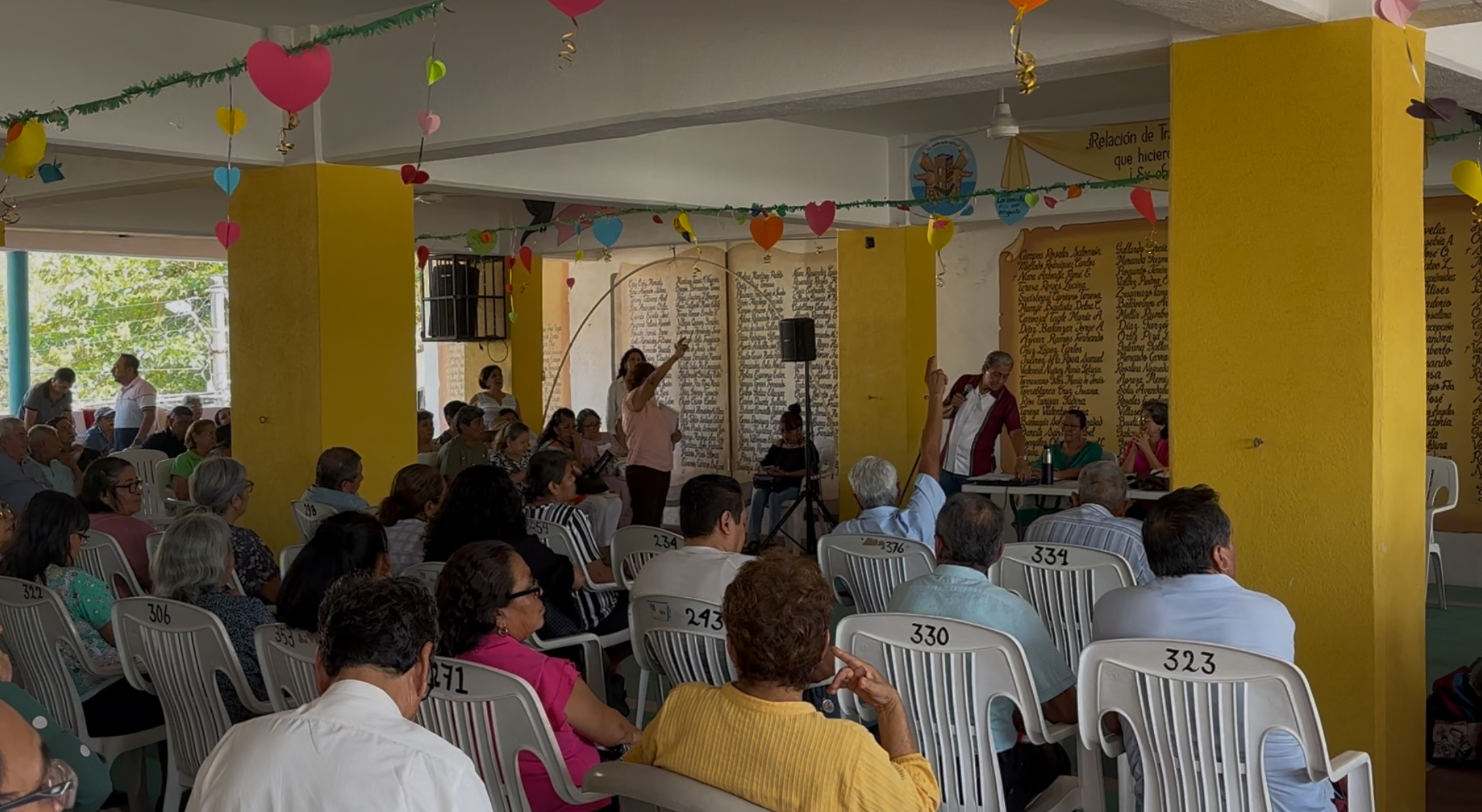 Falta de quórum y viejos conflictos frenan asamblea de pensionados en Zihuatanejo; persisten disputas por legalidad, estatutos y control del inmueble