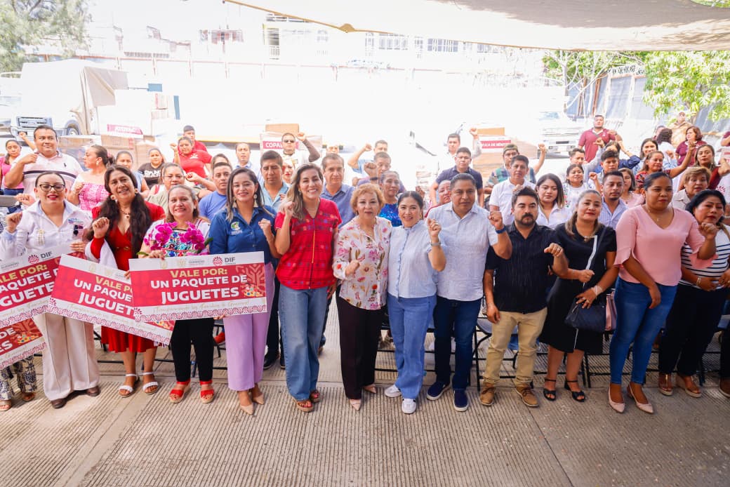 Entrega el DIF Guerrero juguetes a todos los DIF municipales por el Día de la Niña y el Niño