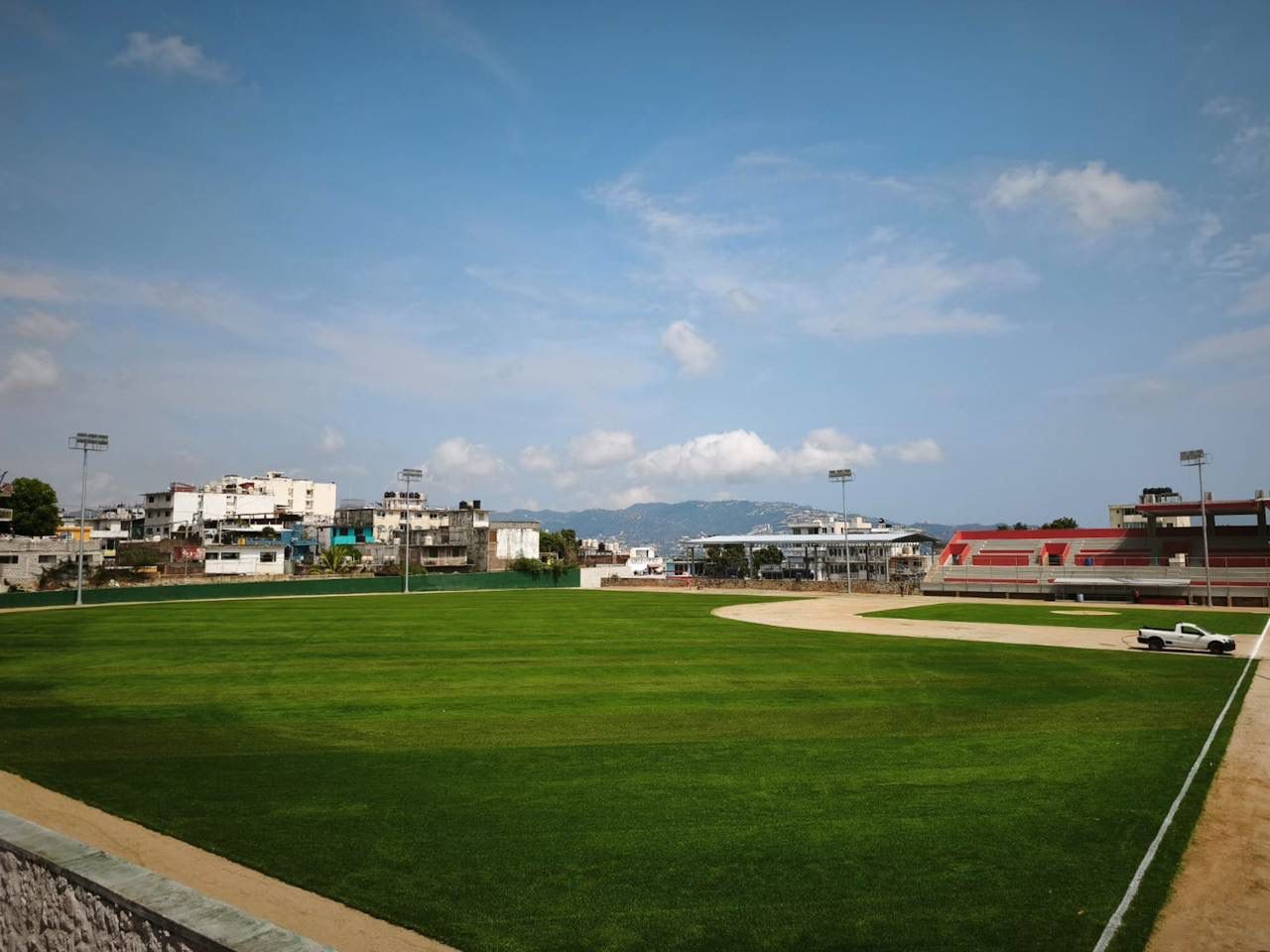 Destinar recursos para los espacios deportivos siempre va a ser una buena inversión: Evelyn Salgado