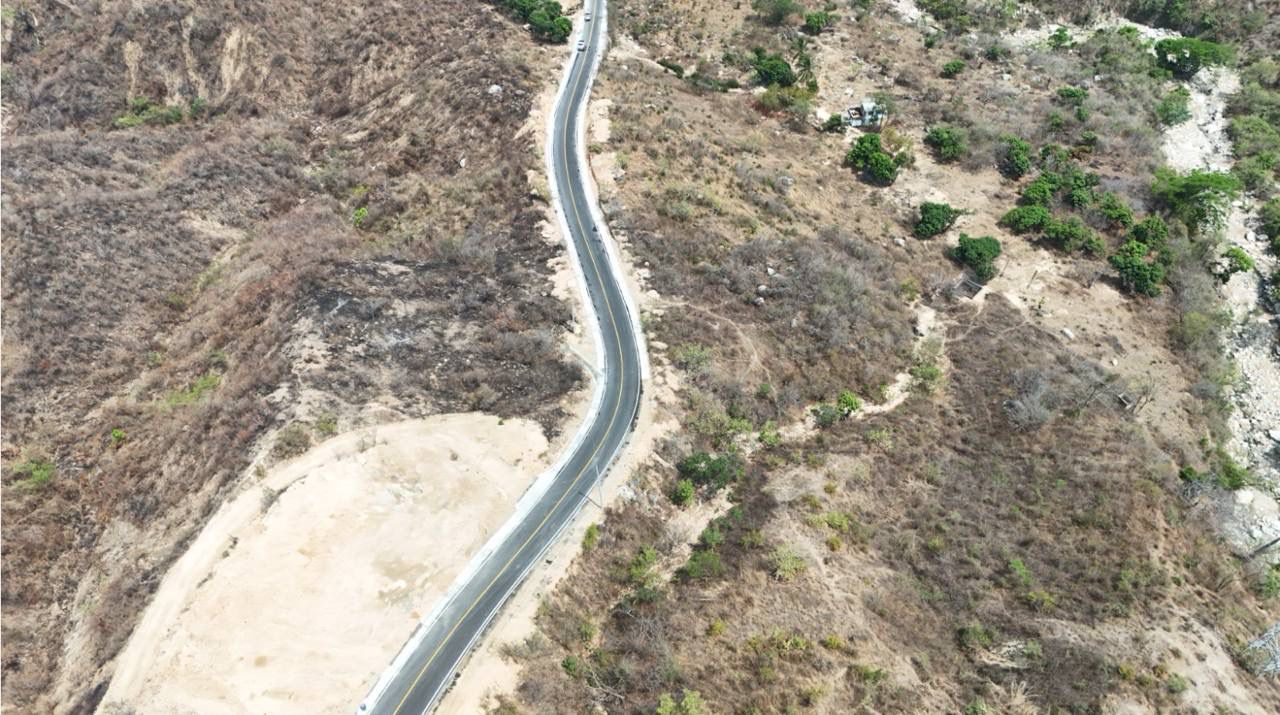 Inaugura Evelyn Salgado Pineda la pavimentación de la segunda etapa del camino Acapulco-El Veladero