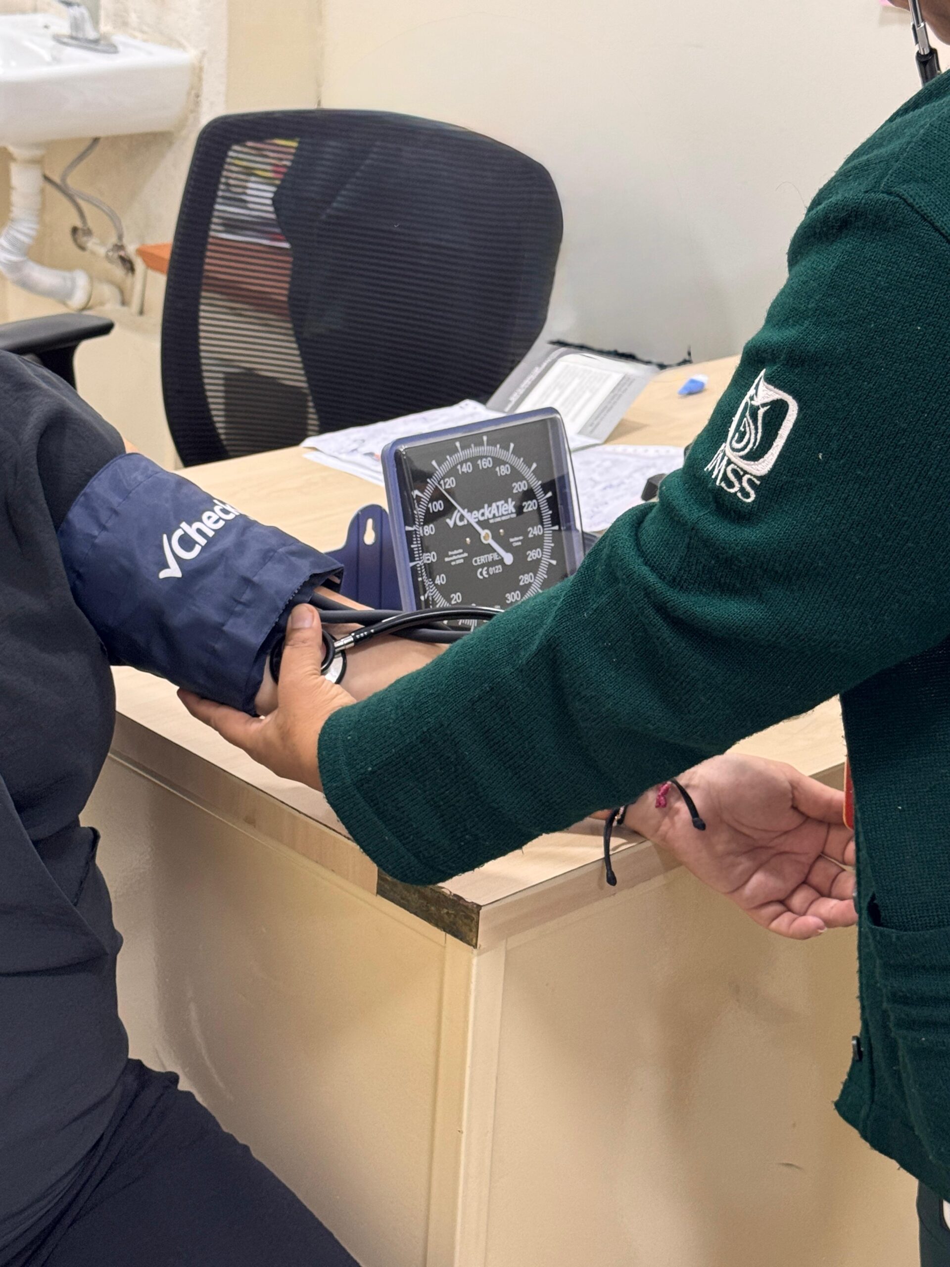 Advierte IMSS Guerrero sobre la hipertensión como riesgo silencioso para la salud cardiovascular