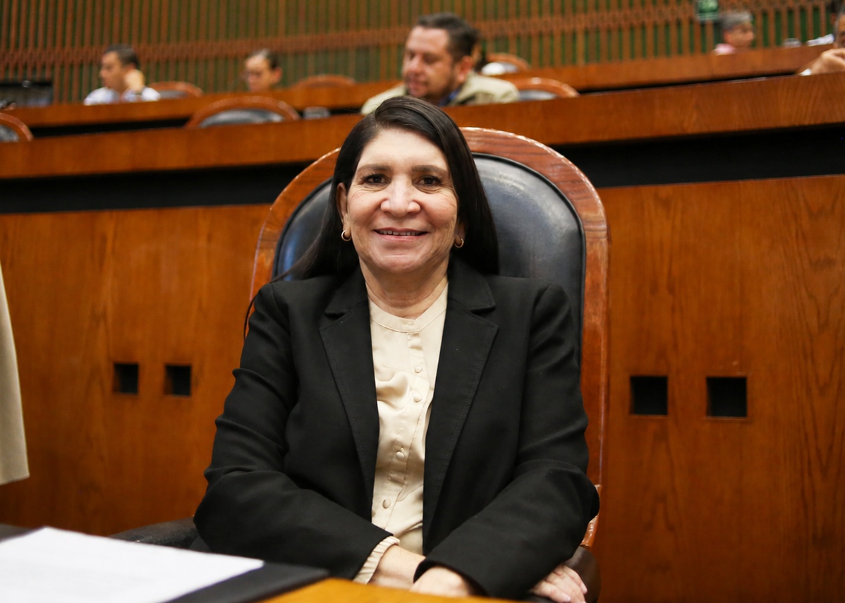 Proponen simplificar trámites y servicios para personas migrantes