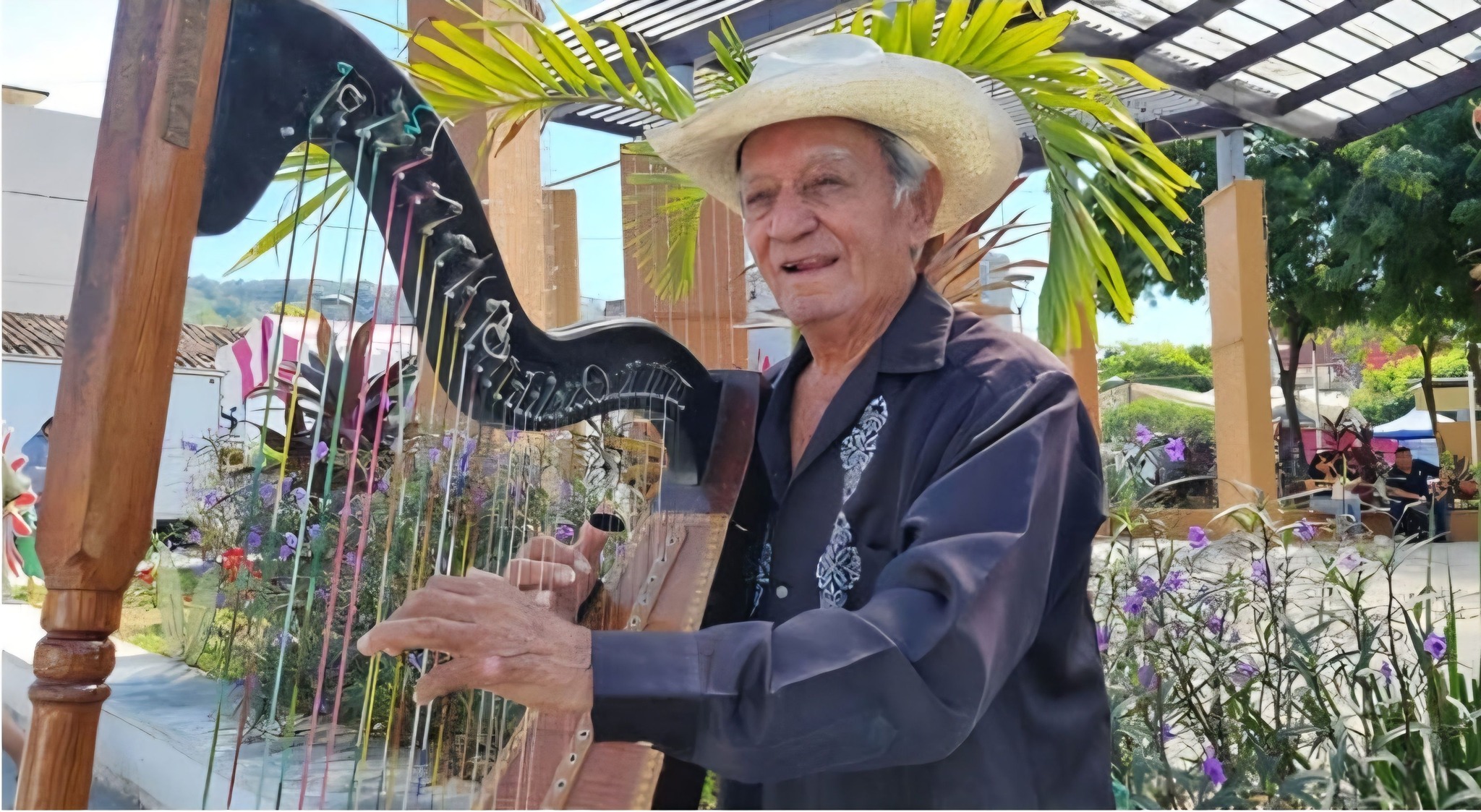 Fallece en Nuxco el maestro del arpa José Luis Ramírez Guzmán