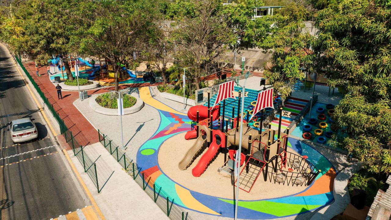 Inaugura Lizette Tapia Castro el Parque Infantil Ángelus