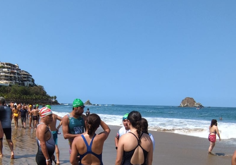 En Ixtapa, 4 de cada 10 turistas fueron atraídos por el Triatlón