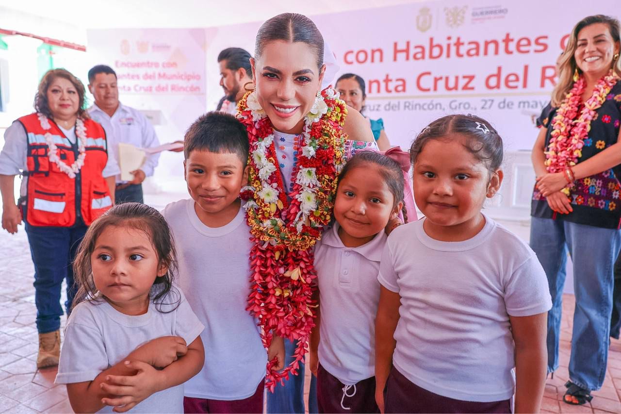 Estamos trabajando con el corazón y sin descanso para lograr la justicia, el bienestar y el desarrollo de Guerrero: Evelyn Salgado
