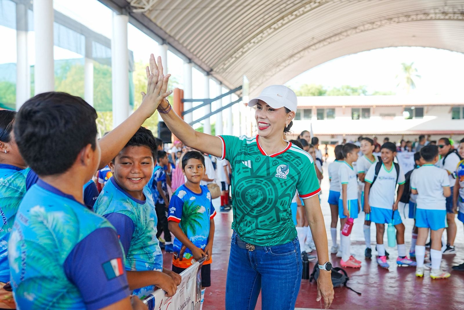 Presidenta Lizette Tapia inaugura Mundialito Escolar 2026 con la participación de más de 450 alumnos