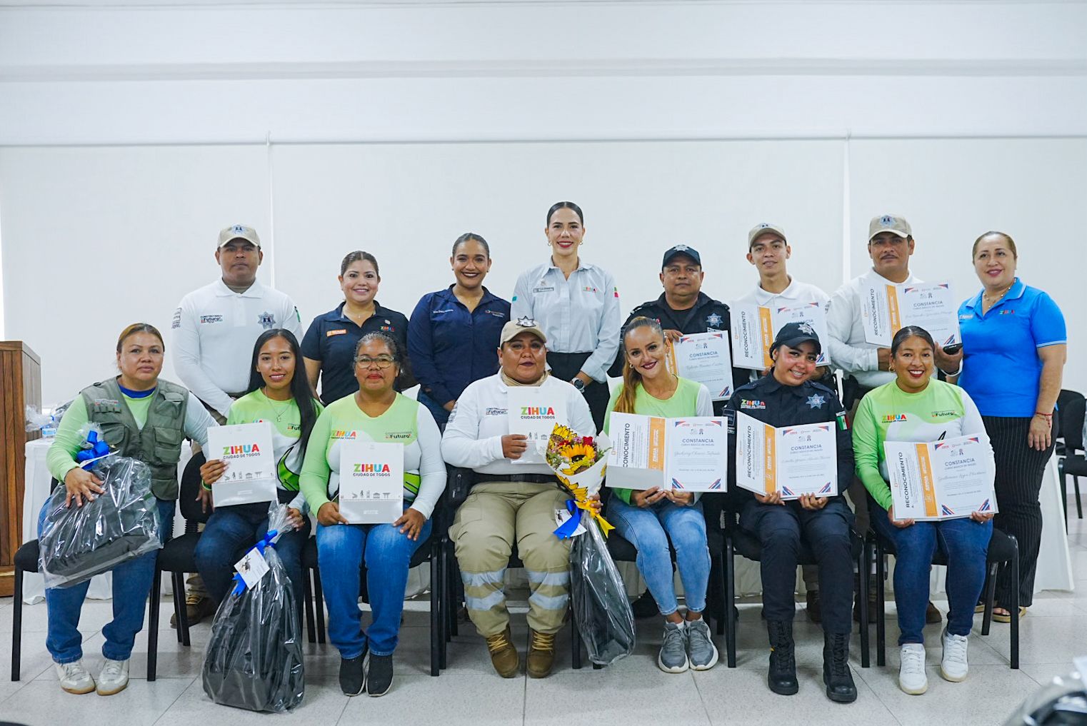 Concluye curso de inglés para elementos de la Policía Turística y Guardias Ambientales