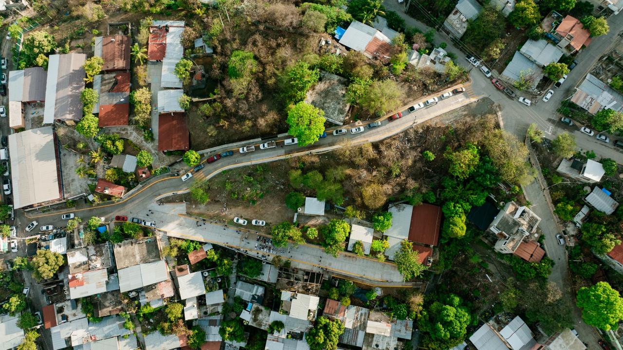 Cumple el Gobierno Municipal con la colonia El Manguito