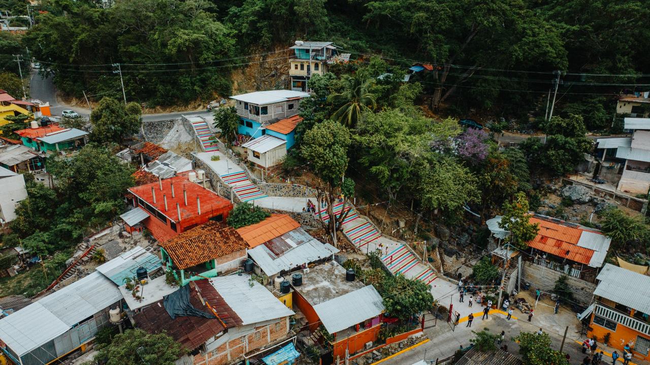 Lizette Tapia Castro entrega obra que mejora la movilidad en la colonia Nuevo Amanecer