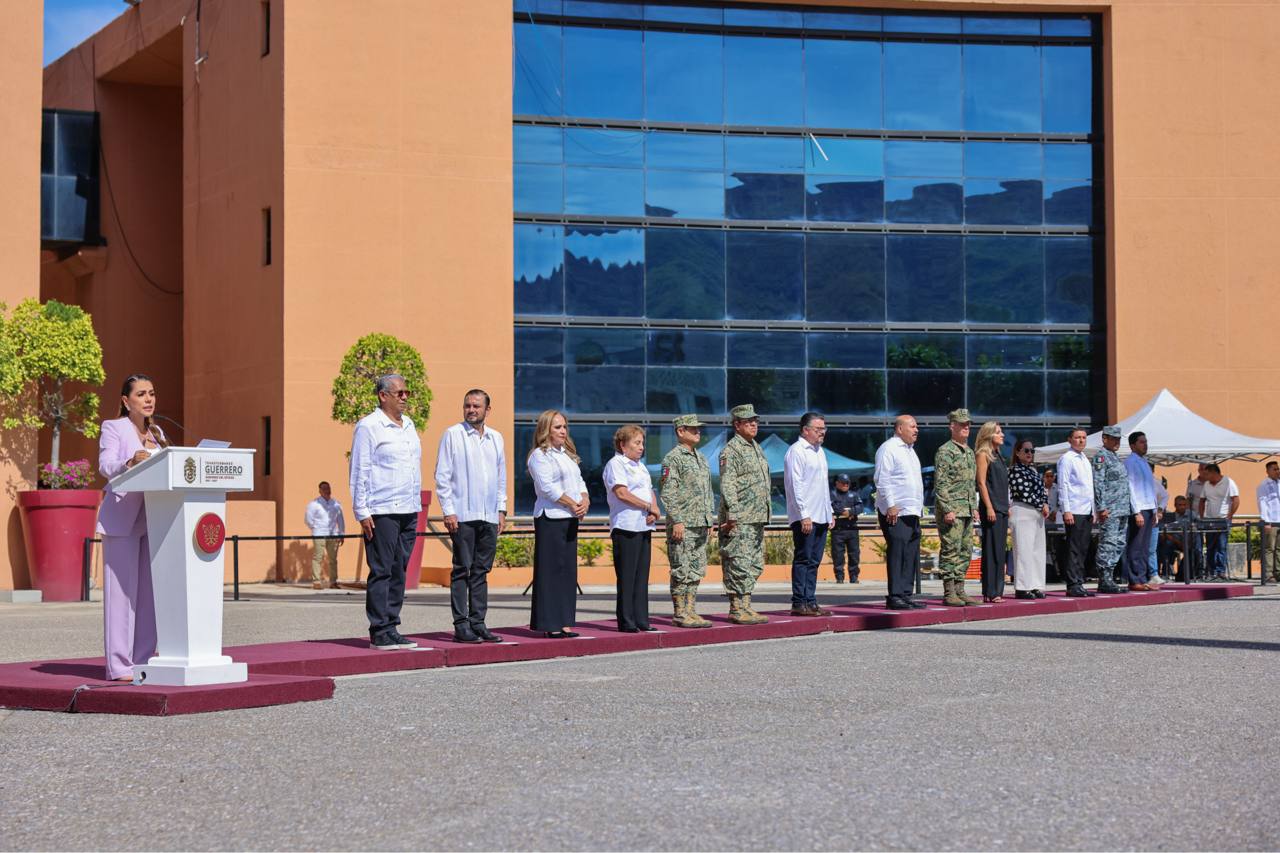 Evelyn Salgado llama a redoblar esfuerzos para fortalecer la transformación de Guerrero