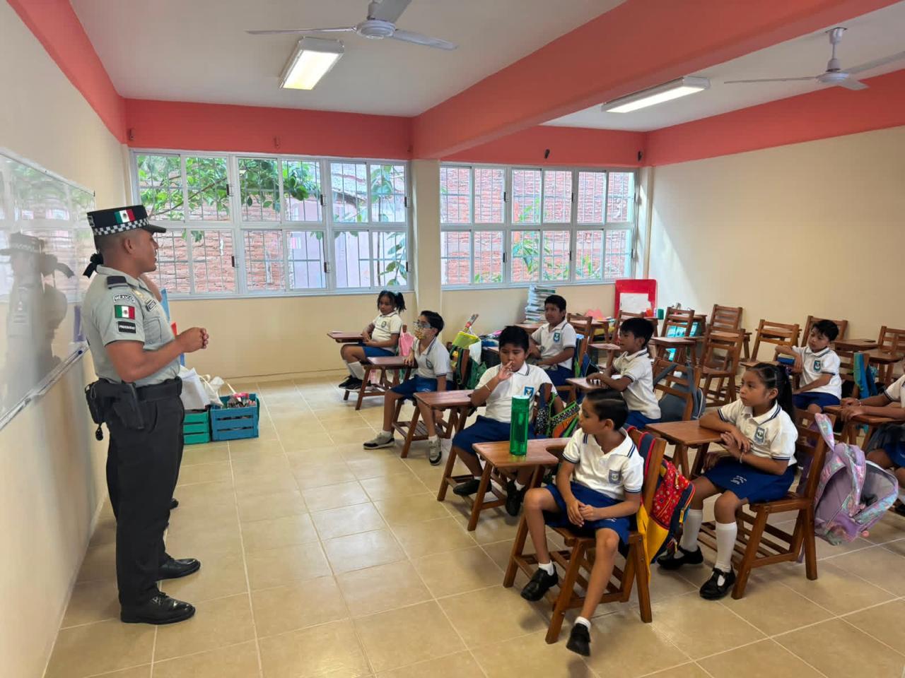 Guardia Nacional promueve valores cívicos y prevención entre estudiantes de Acapulco